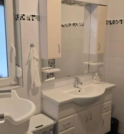 4 Apartment *