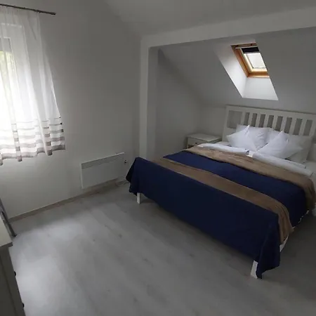 Lägenhet 4 *